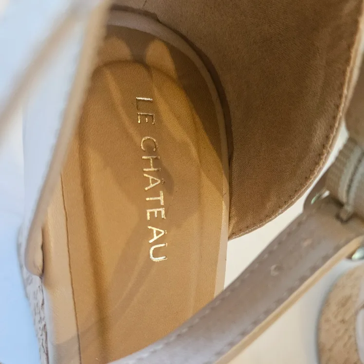 Le Chateau Leather Wedge Heel Sandals Nude Size 10 NWOB image indicator(4)
