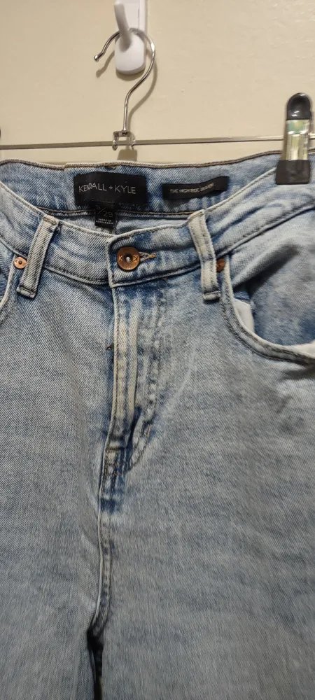 Kendall + Kylie High Rise Skater Jeans image indicator(5)