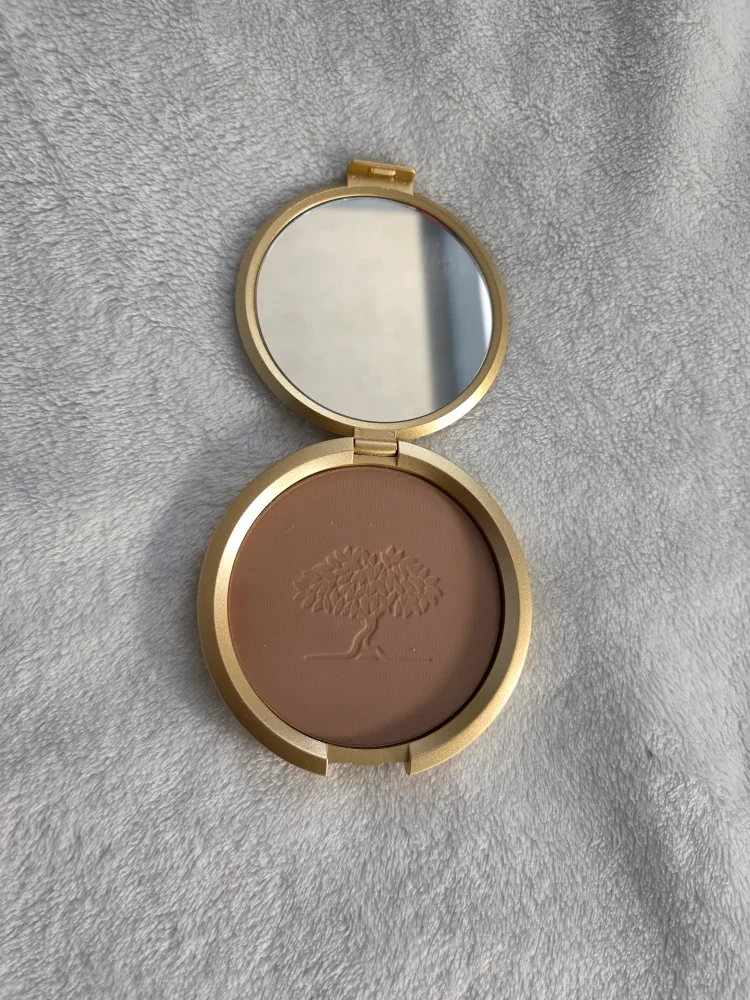 Nuxe Paris Prodigieux Bronzing Powder image indicator(4)