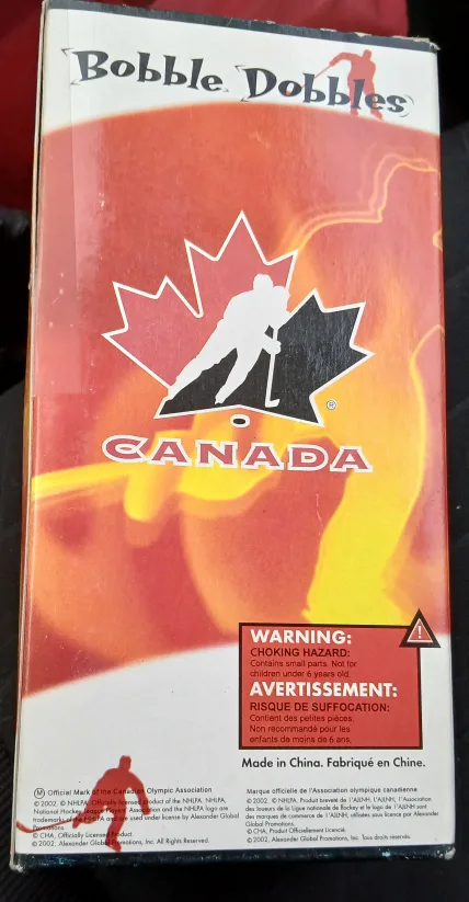 Bobble Dobbles Canada Hockey Doll image indicator(2)