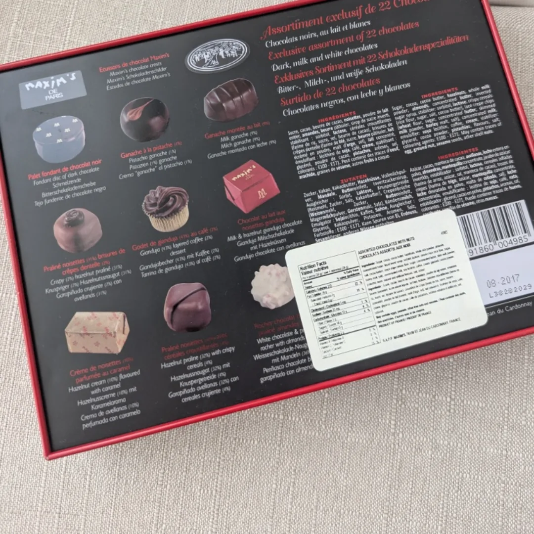 Maxim's De Paris tin chocolate box image indicator(2)