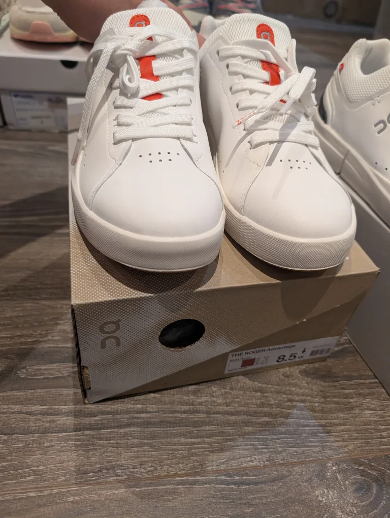 BNIB, On The Roger Advantage Sneakers, size 8.5 and 9 womens image indicator(6)