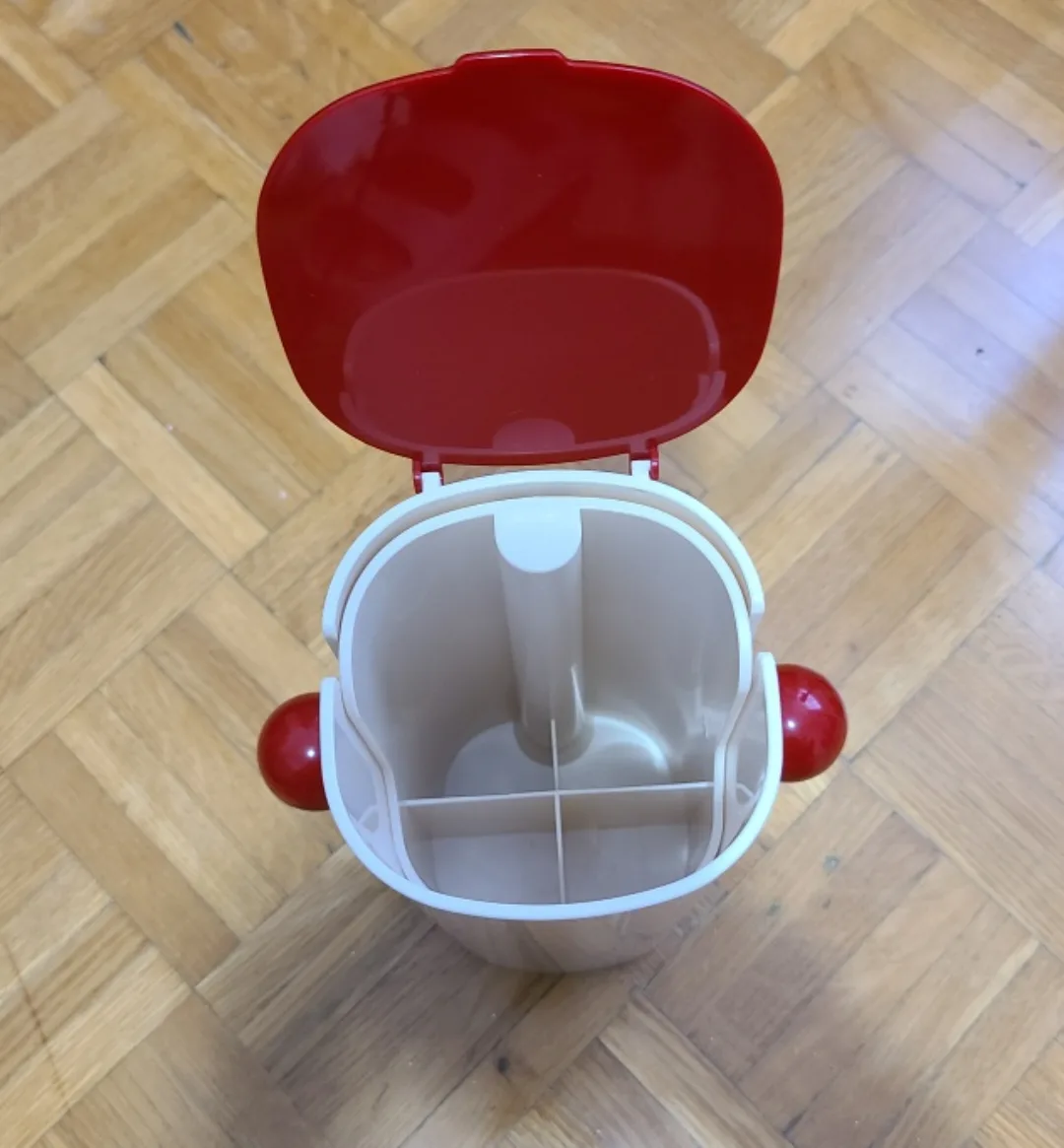 Makeup Brush Holder with Lid🥕 image indicator(6)