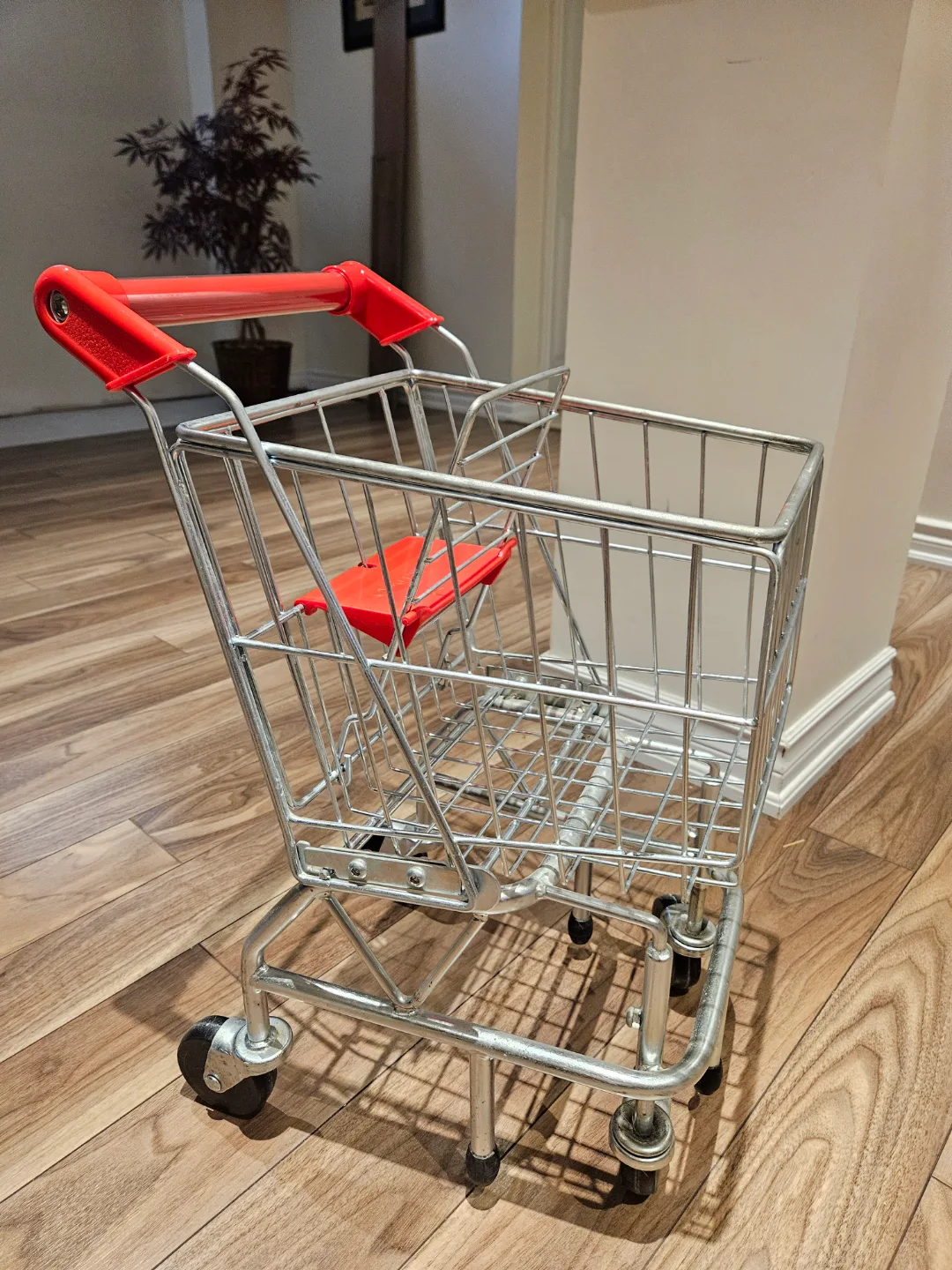 Melissa and Doug : Miniature Shopping Cart image indicator(3)