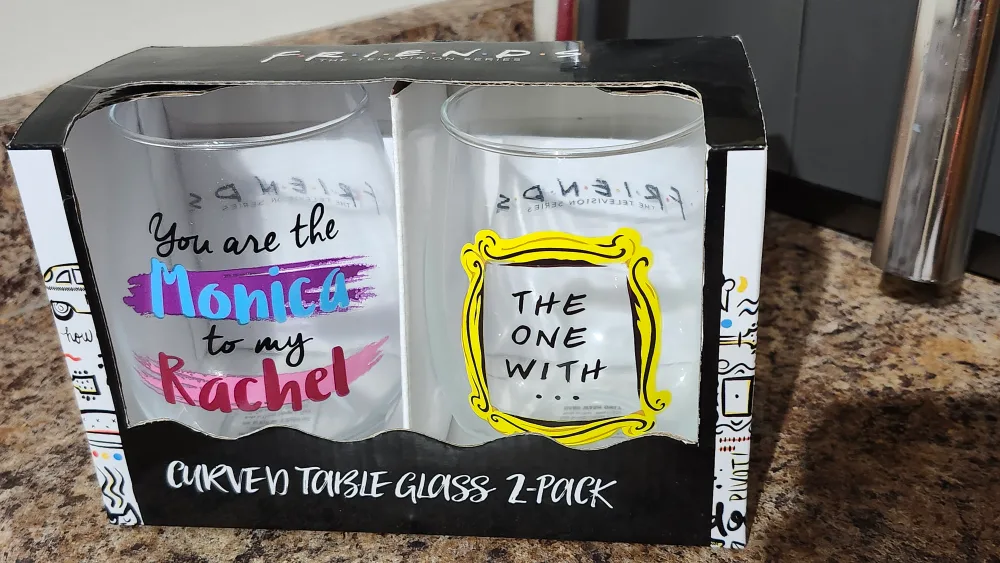 Friends The Television Series 2-Pack Curved Table Glasses thumbnail