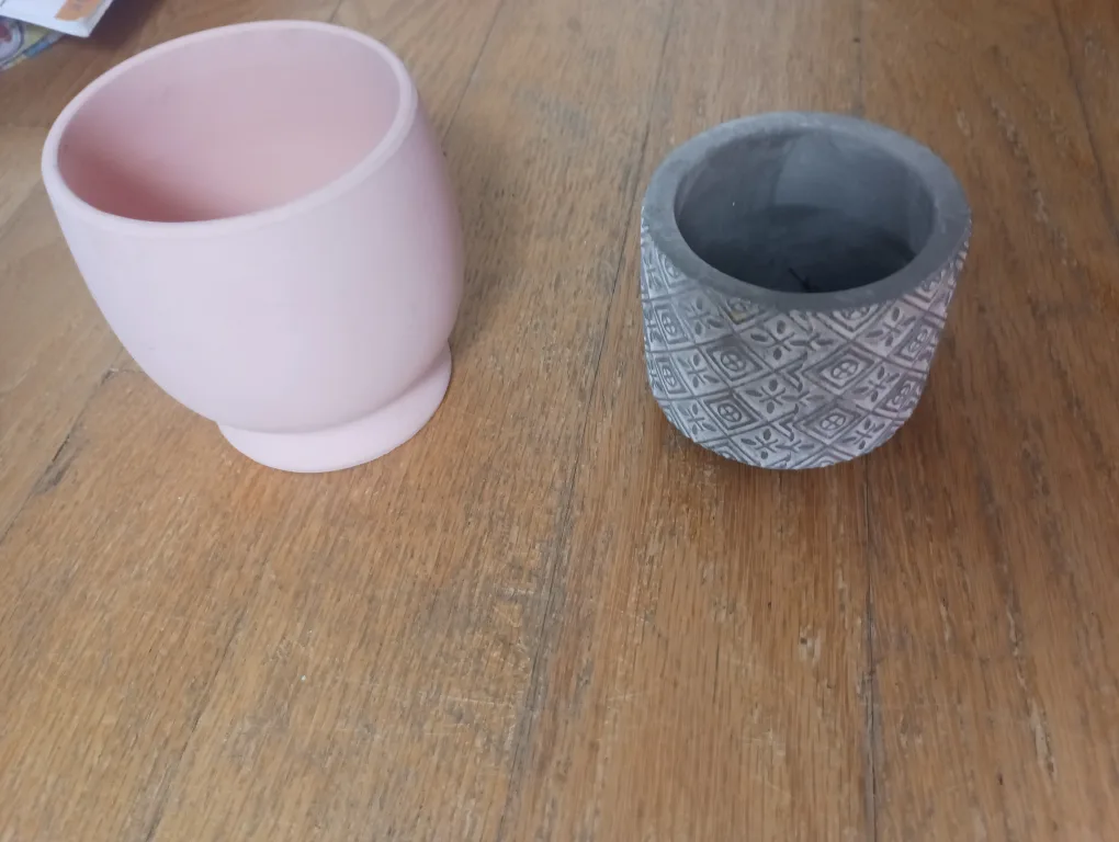 Small Planters thumbnail