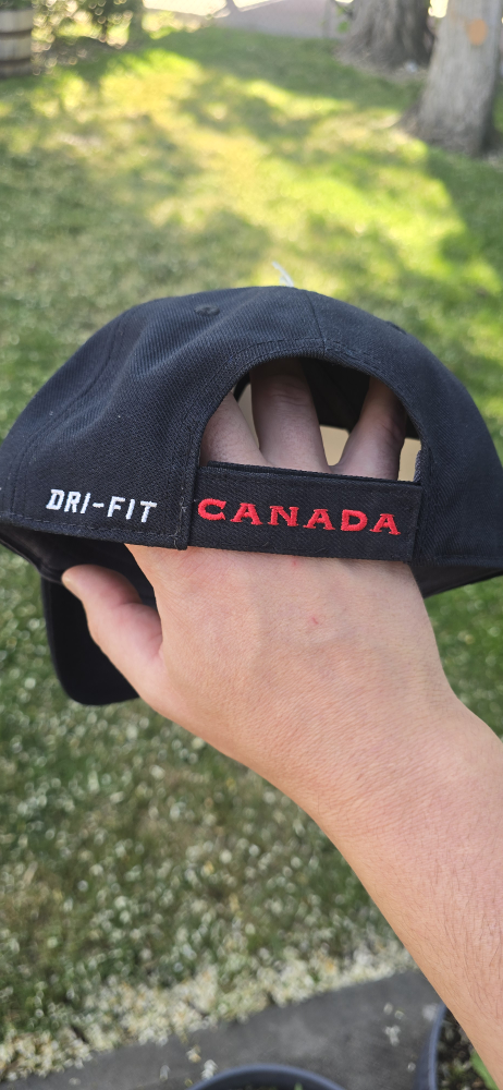 Nike Canada Maple Leaf Ball Cap - photo 3