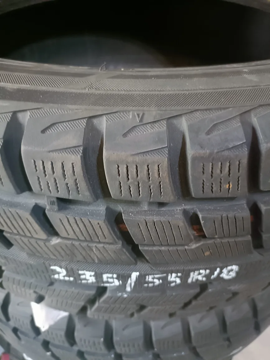 4 Yokohama Ice Guard Winter Tires + free winter mats thumbnail