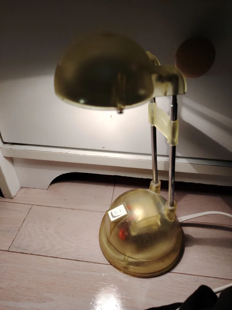 Adjustable Yellow Desk Lamp image indicator(4)