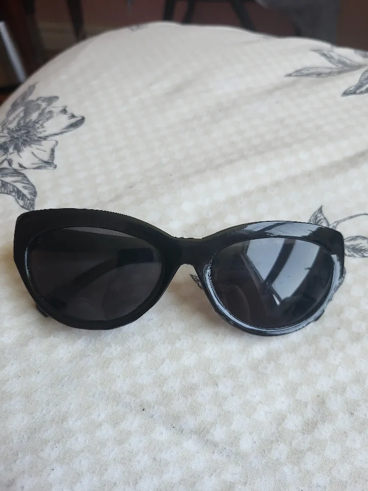 Sunglasses #freecycle thumbnail