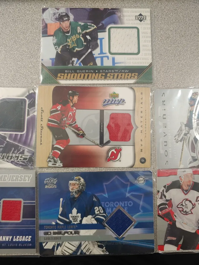 Jersey Embossed Hockey Cards image indicator(3)
