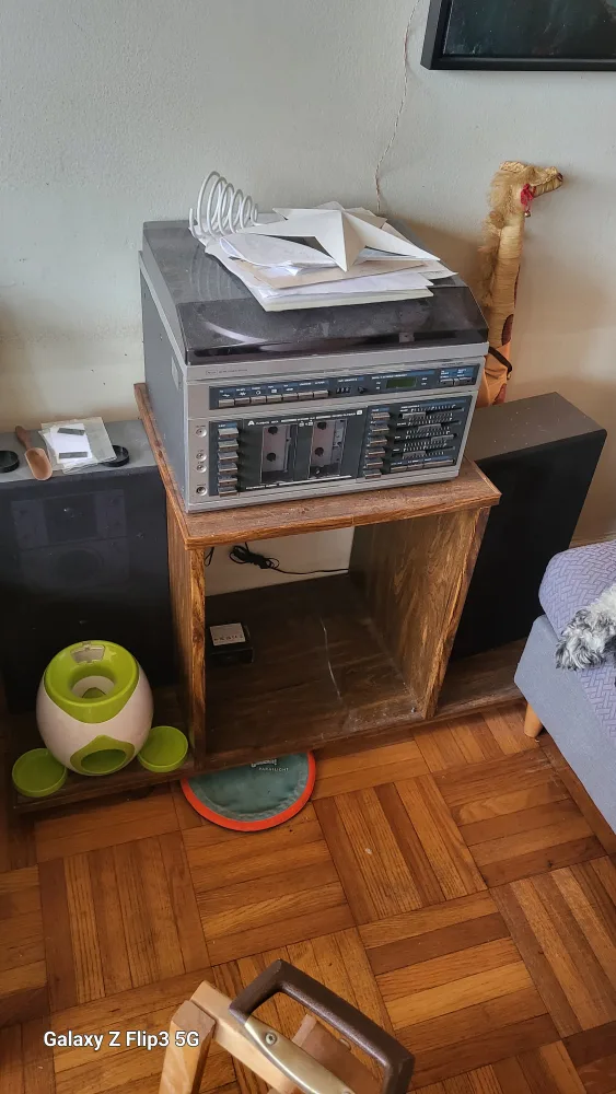 Vintage Sears AM-FM Stereo System with Speakers image indicator(2)