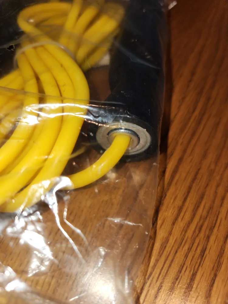 "Everlast" Yellow Jump Rope - New in Package image indicator(2)