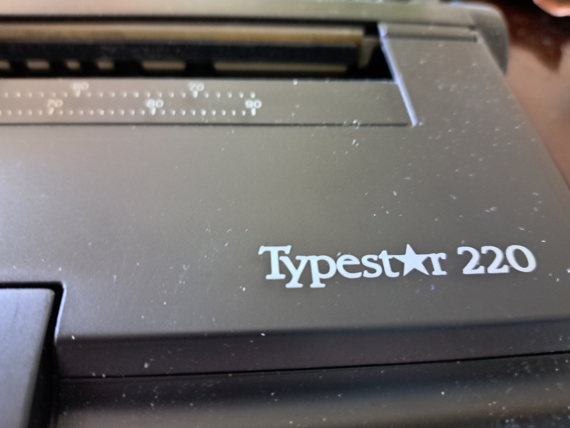 Canon Typestar 220 Electronic Typewriter - photo 3