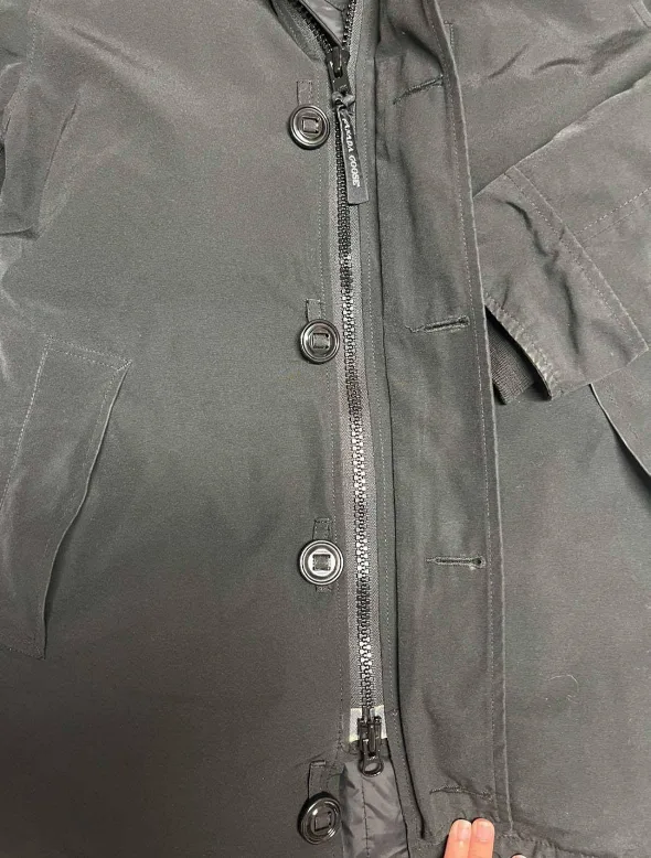 Canada Goose Black Winter Parka image indicator(7)