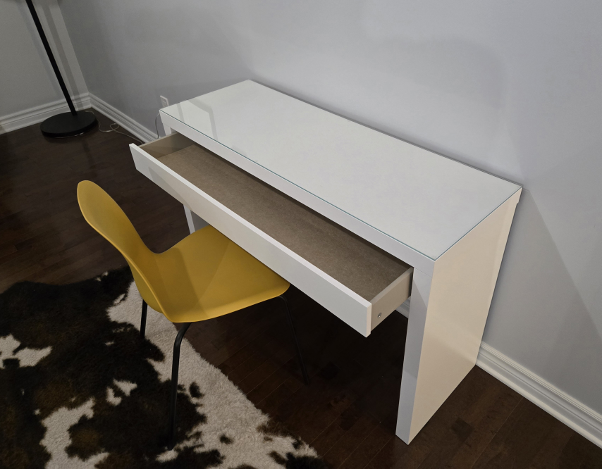 Make up/Vanity Table with Glass Top and Chair - photo 3