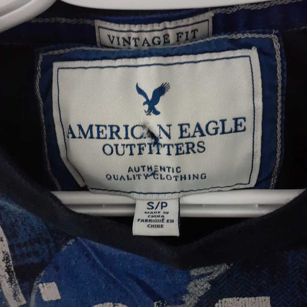 American Eagle Outfitters T-Shirt - Size S image indicator(2)