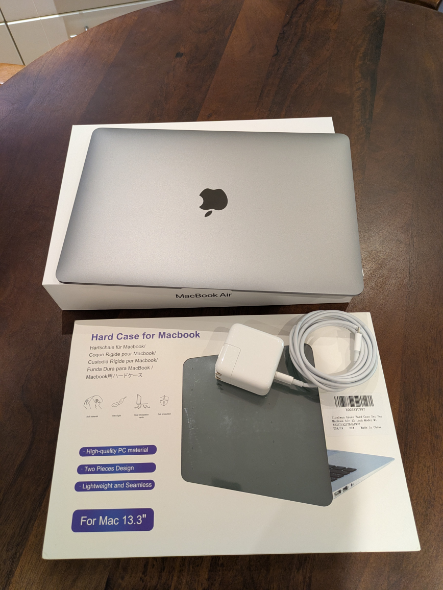 MacBook Air M1 (13.3”, Space Grey) - 100% Battery Health - photo 2