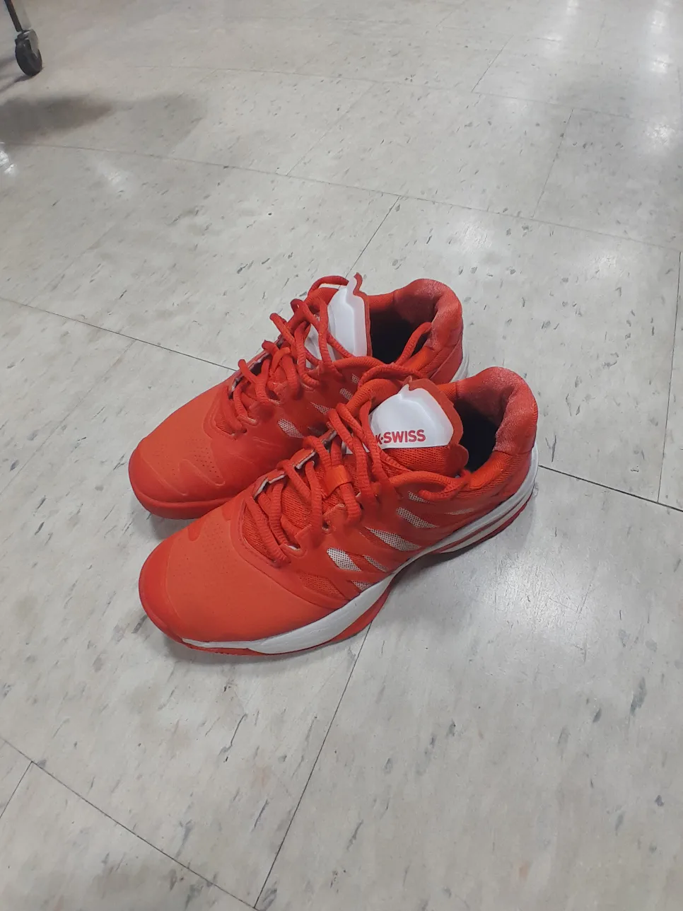 K-Swiss Bright Red Sneakers Size 7 thumbnail