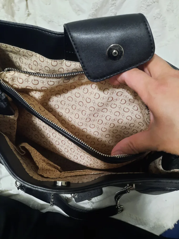 🥕GUESS Black Chain Strap Tote Bag image indicator(6)