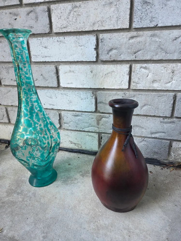 Teal Glass Vase image indicator(2)