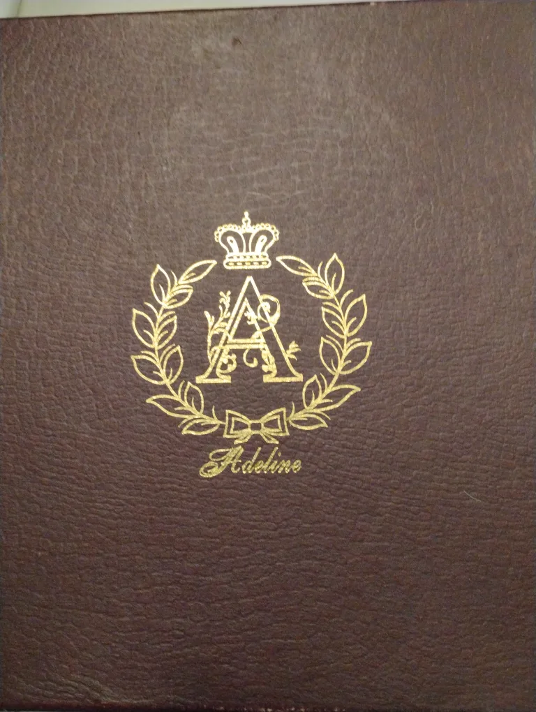 Adeline Collection Plate Set image indicator(5)