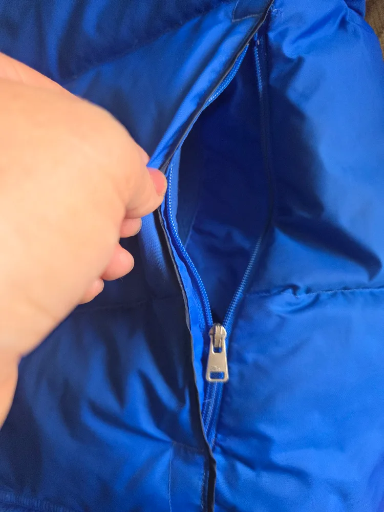 Reebok Blue Vest image indicator(4)