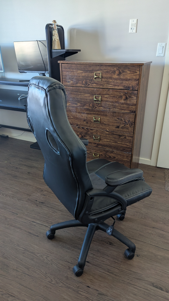 Black Gaming Chair - photo 2