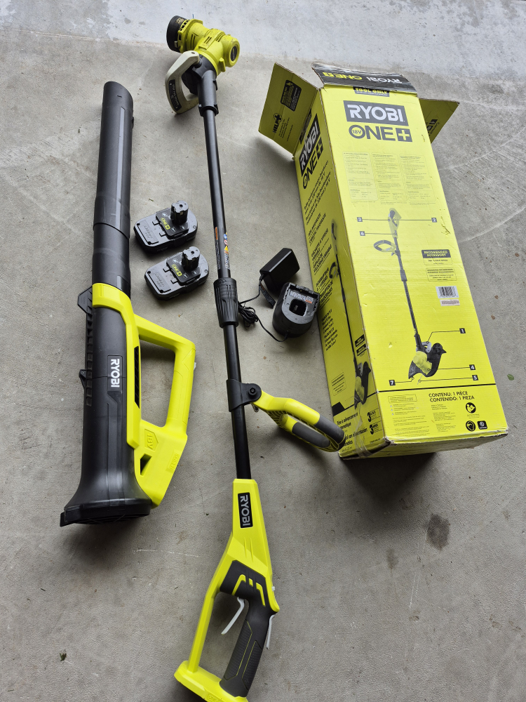 Ryobi ONE+ Cordless Grass Trimmer/Edger & Blower Combo