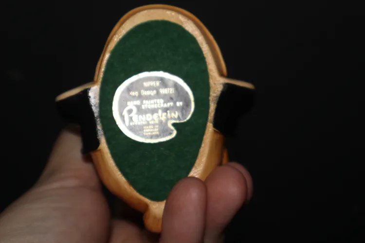 Pendelfin Hand Painted Stonecraft Bunny Figurines image indicator(5)