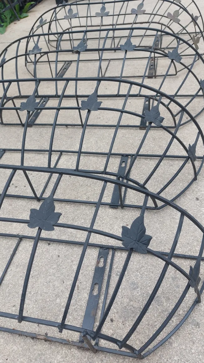 Set of 3 Decorative Metal Planter Baskets image indicator(6)