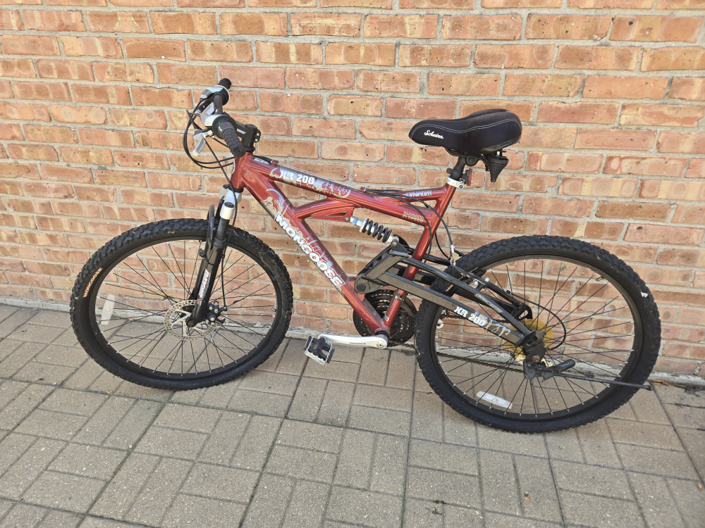 Mens Mongoose  Mountain Bike
