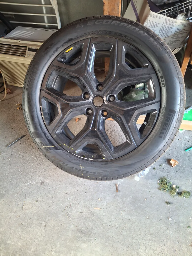 rivian wheel and tire thumbnail