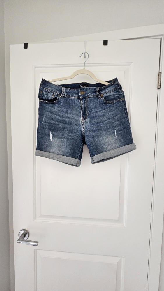 NEGOTIABLE - Suko Jeans Denim Shorts - Size 10 (Medium)