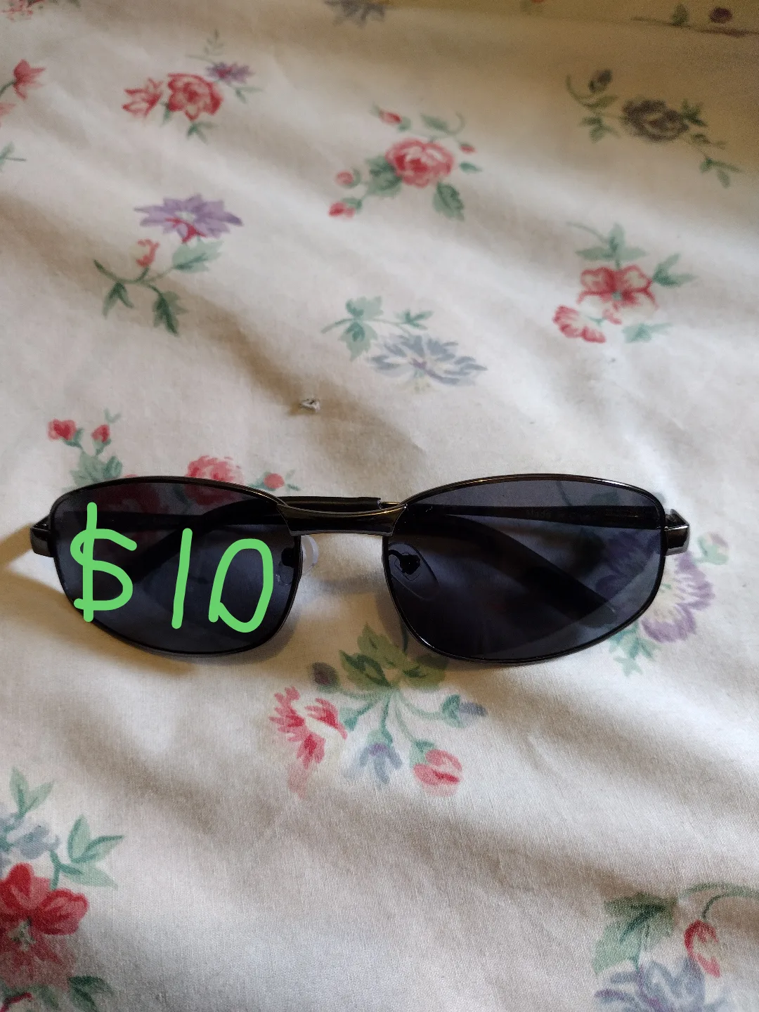 Sunglasses Lot 🕶️🕶️🕶️ image indicator(5)