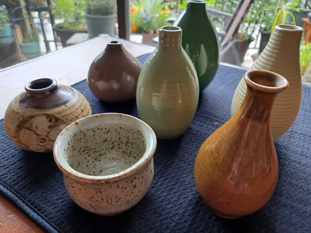 Collection of cute bud vases. image indicator(2)