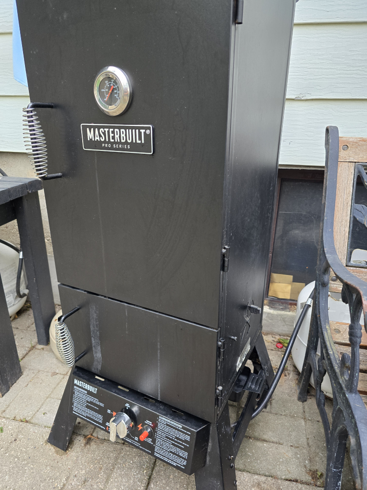 Masterbuilt Pro Series Smoker - photo 3