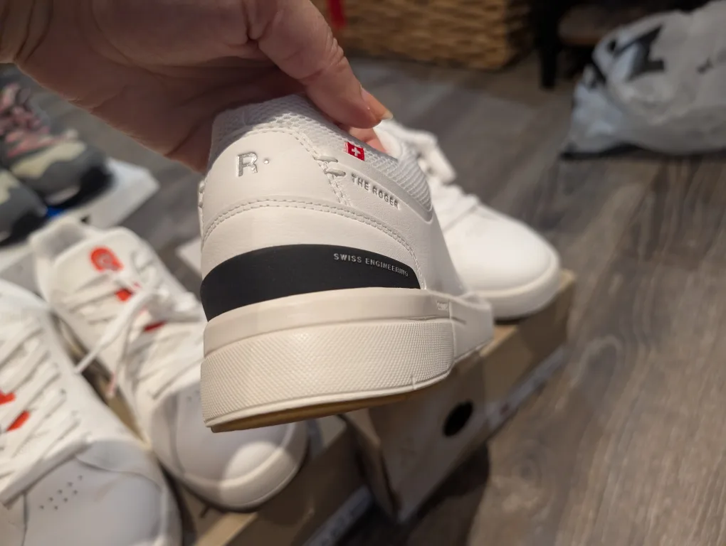 BNIB, On The Roger Advantage Sneakers, size 8.5 and 9 womens image indicator(7)