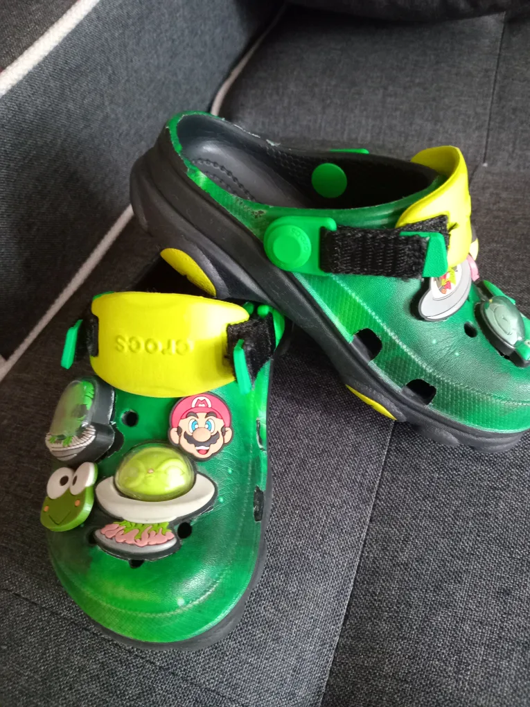Crocs with Mario Decorations thumbnail