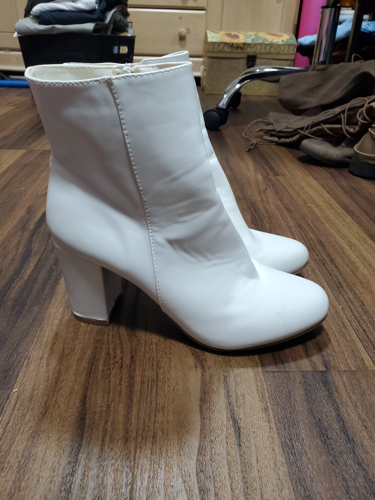 White Heeled Ankle Boots - photo 3