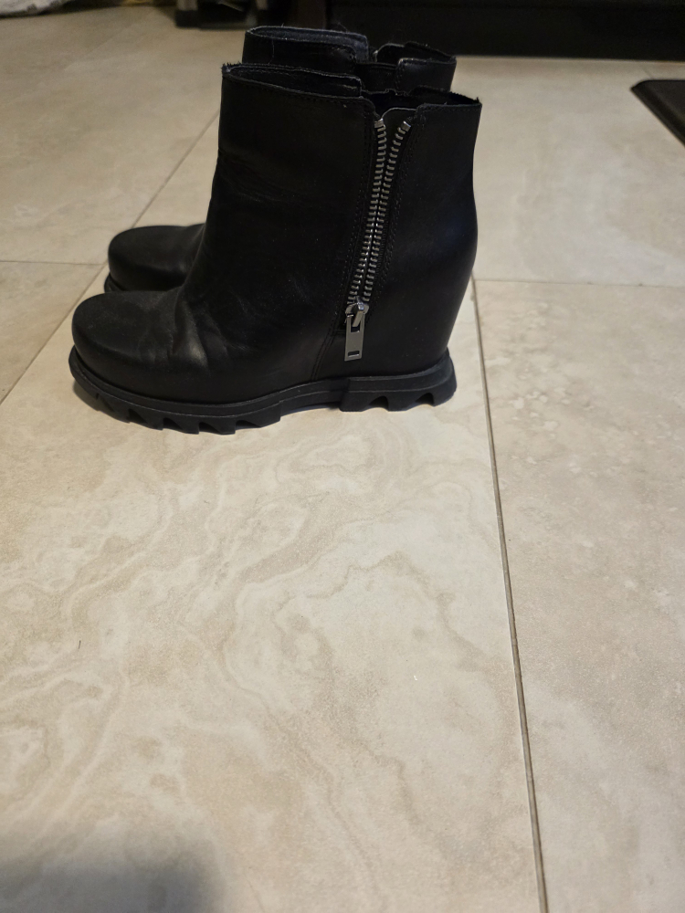 Black Leather Wedge Boots - photo 3