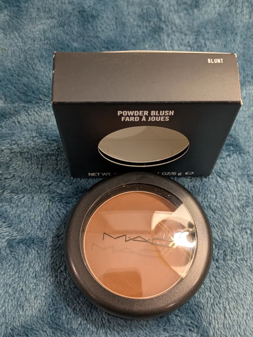 MAC Powder Blush - BLUNT image indicator(2)