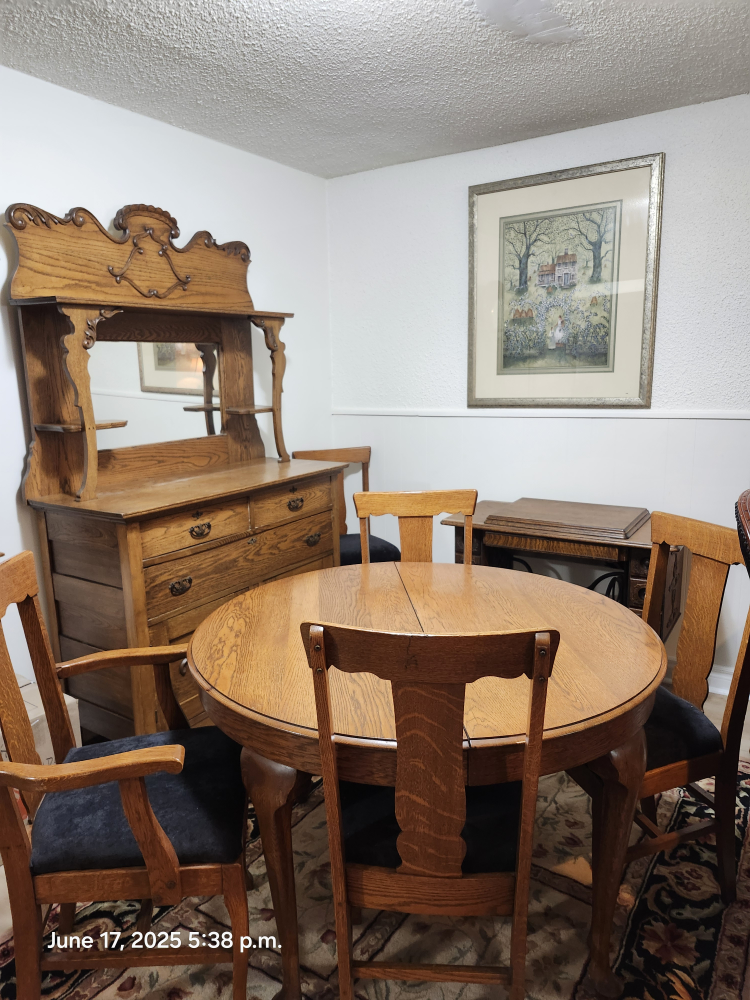 SOLID OAK TABLE, 6 CHAIRS  AND SIDEBOARD