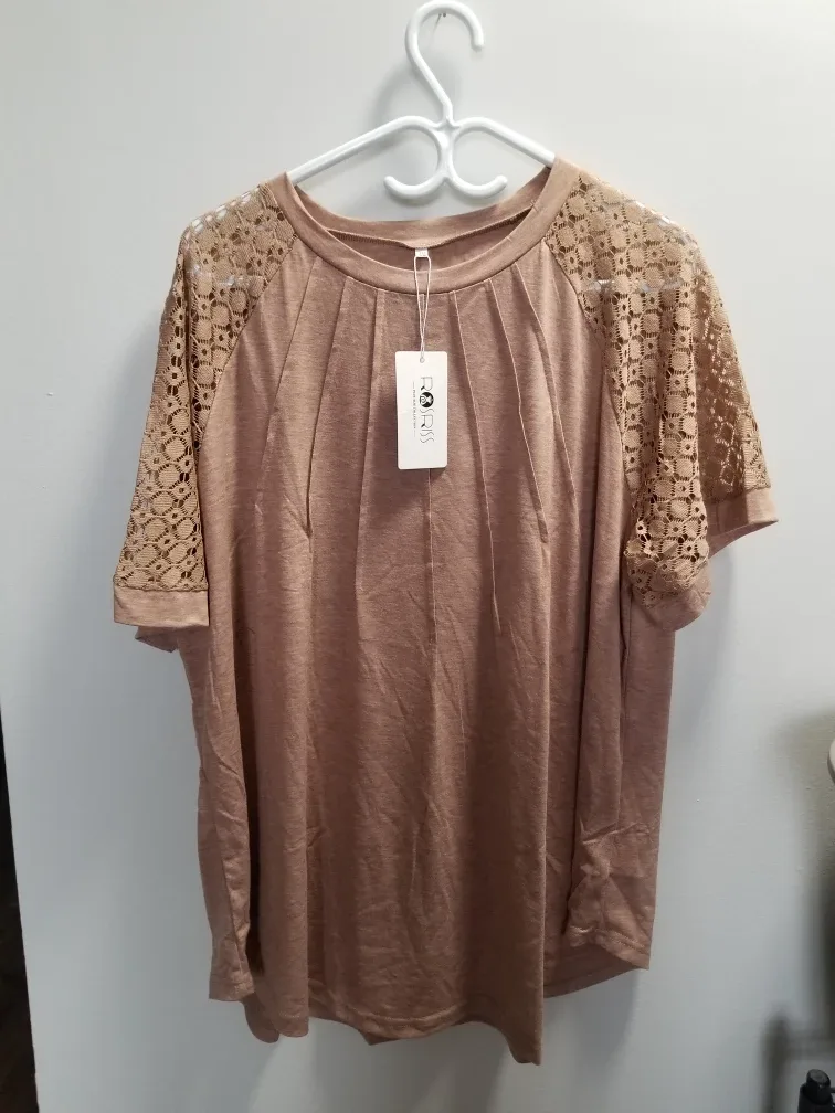 ROIRISS Plus Size Top thumbnail