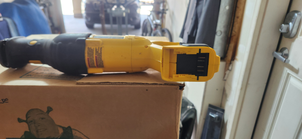 dewalt reciprocating saw - photo 2