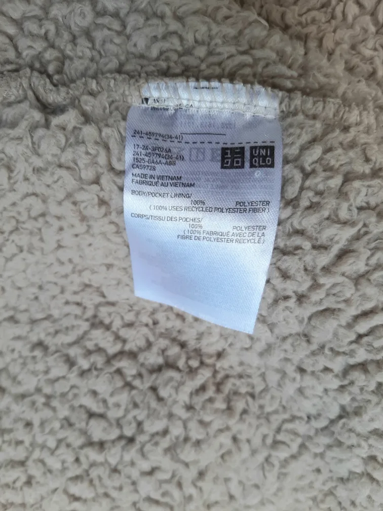 Uniqlo Fluffy Yarn Fleece Full-Zip Jacket, Size L image indicator(4)