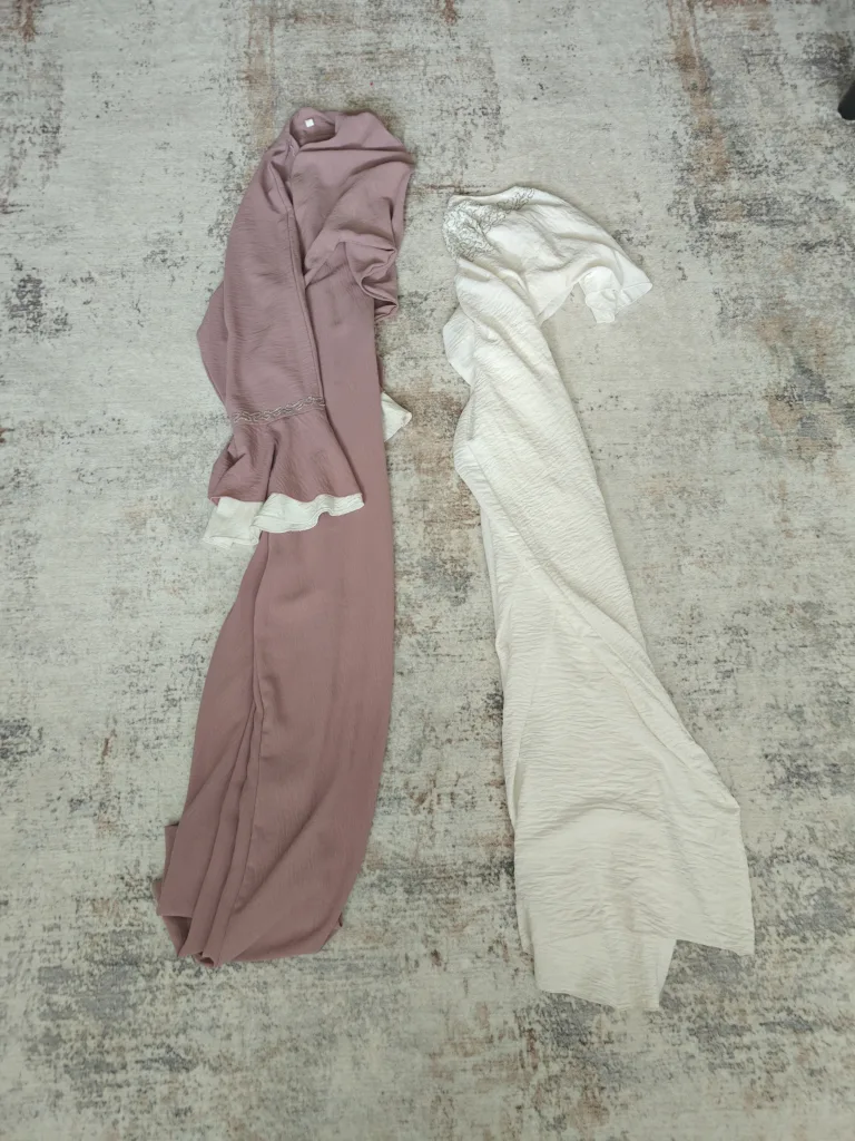 Elegant dusty rose abaya with white trim image indicator(6)