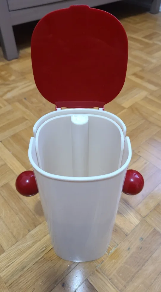 Makeup Brush Holder with Lid🥕 image indicator(7)