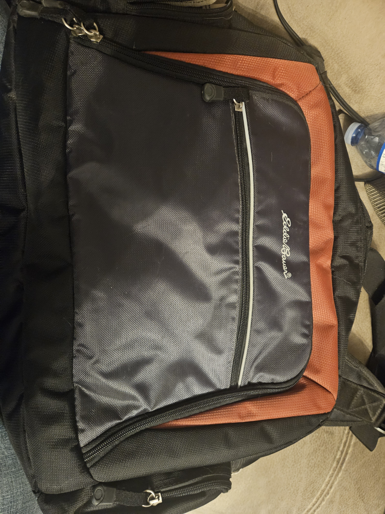 HP Laptop with Eddie Bauer Bag - photo 4