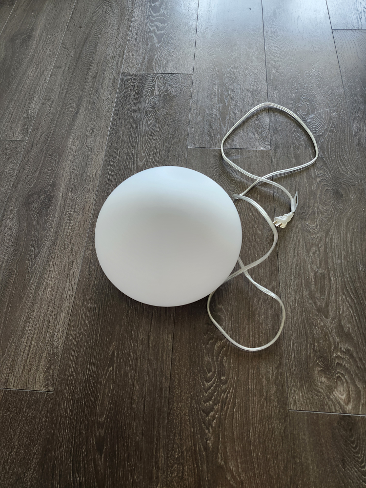 White sphere pendant light - photo 2
